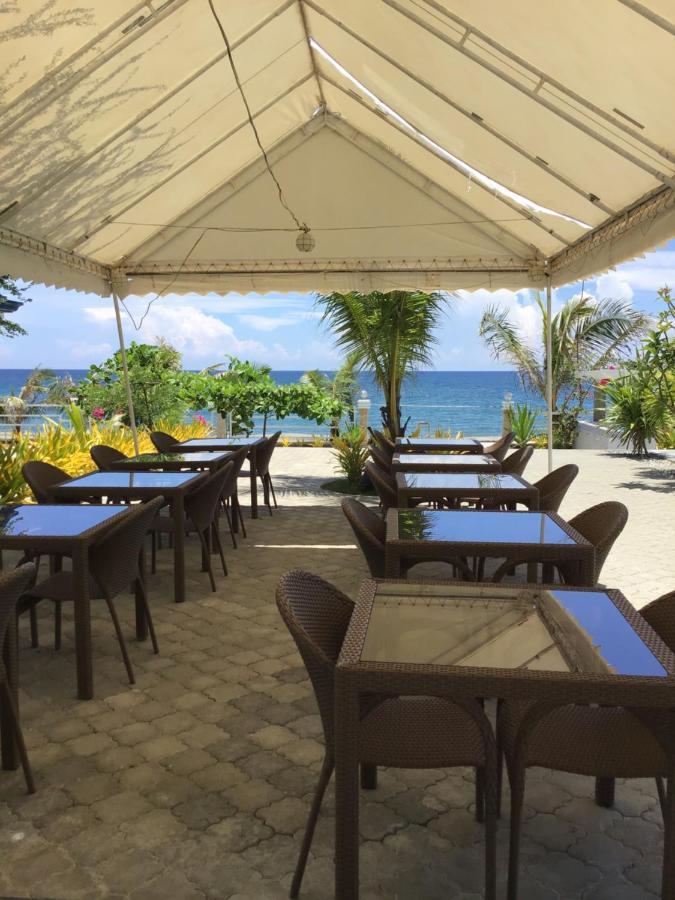 Em Royalle Hotel & Beach Resort San Juan  Buitenkant foto
