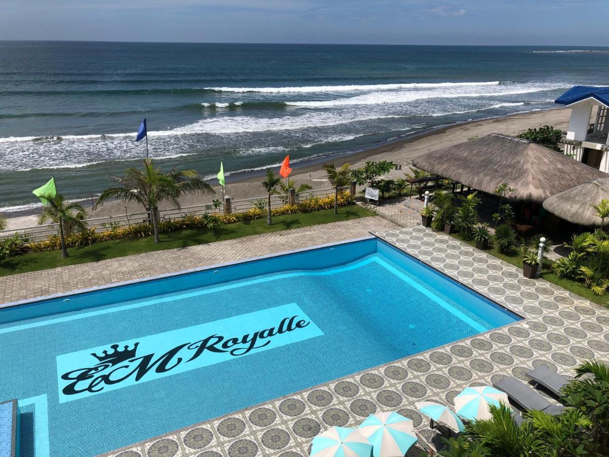 Em Royalle Hotel & Beach Resort San Juan  Buitenkant foto