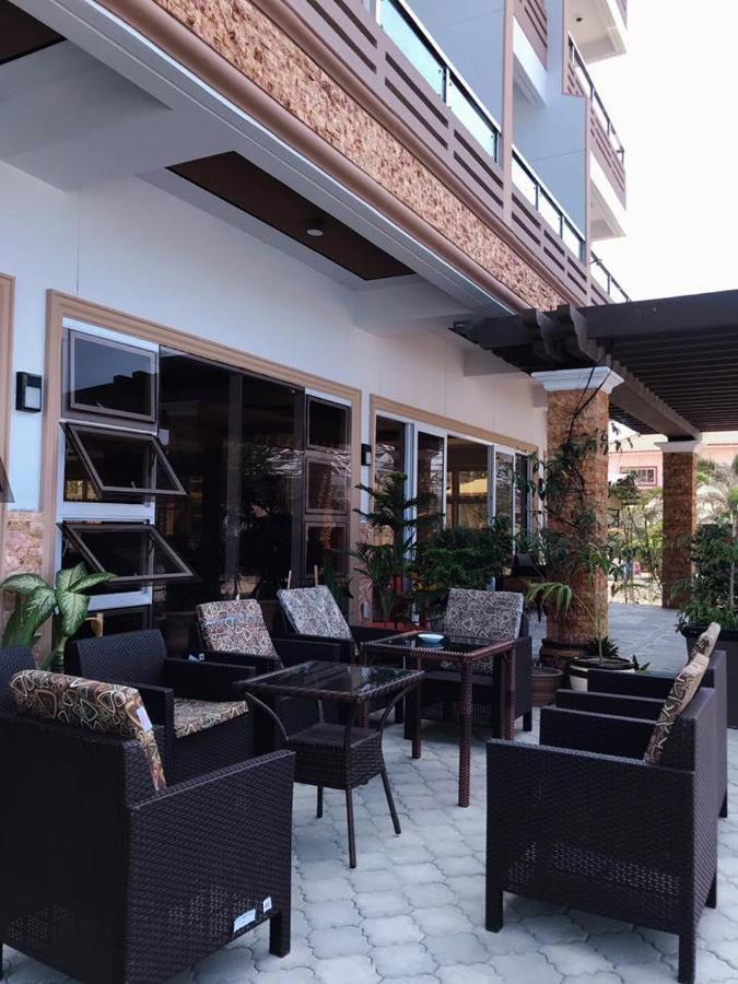 Em Royalle Hotel & Beach Resort San Juan  Buitenkant foto